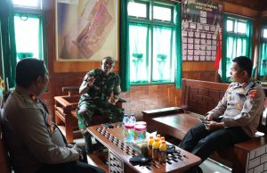 Kapolres Tanimbar didampingi Waka Polres kunjungan Silaturahmi ke Danyonif 734 / SNS