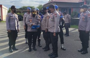 Tindak lanjuti arahan Pimpinan tentang Pengawasan, Waka Polres Tanimbar cek kehadiran personil secara rill pada apel pagi