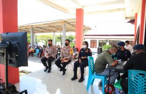 Polres Tanimbar gelar vaksinasi massal di gerai vaksin Polres sekaligus Vicon bersama Irwasum Polri