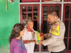 Wujudkan Polisi baik hati, Bhabinkamtibmas Sifnana berikan bantuan bagi Warga kurang mampu