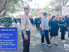 Diterjunkan ke sejumlah Gereja, Sat Lantas Polres Kepulauan Tanimbar amankan dan atur lalu lintas saat Ibadah Minggu