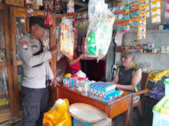 Cegah peredaran barang kadaluwarsa, Bhabinkamtibmas Arma I sambangi Pemilk kios