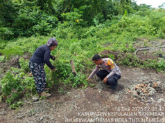 Perkuat kemitraan dengan Petani, Bhabinkamtibmas Tutunametal terjun langsung ke kebun