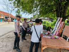 Pastikan keamanan jelang Nataru, Polsek Tanut gelar patroli dialogis sambangi pedagang kembang api