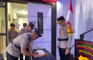 Mutasi Jabatan, Kapolres Kepulauan Tanimbar terima penyerahan Jabatan Kapolsek Fordata