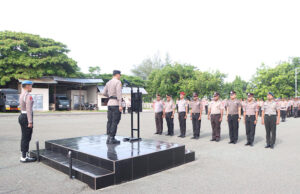 Kado Tahun baru, 56 Personel Polri di Kabupaten Kepulauan Tanimbar terima kenaikan Pangkat setingkat lebih tinggi