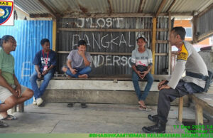 Perkuat Kemitraan, Bhabinkamtibmas Kelurahan Saumlaki Utara sambangi komunitas Ojek