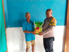 Sentuhan humanis, Bhabinkamtibmas Sifnana salurkan bantuan sembako dan sampaikan pesan Kamtibmas