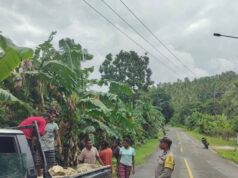 Sambangi Warga, Bhabinkamtibmas Lorwembun imbau waspadai cuaca ekrstrem