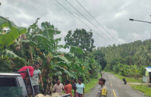 Sambangi Warga, Bhabinkamtibmas Lorwembun imbau waspadai cuaca ekrstrem