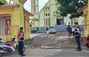 Amankan ibadah minggu, Sat Samapta Polres Kepulauan Tanimbar intensifkan patroli di sejumlah Gereja