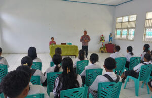 Cegah kenakalan Remaja, Satgas Preemtif Polres Tanimbar berikan edukasi kepada para Pelajar SMK Imakulata