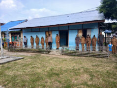 Pimpin Upacara bendera di Desa Tumbur, Kapolsek Wertamrian beri pesan moral dan motivasi kepada para Generasi Muda