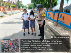 Tingkatkan kualitas Generasi Muda, Bhabinkamtibmas Kelurahan Saumlaki sambangi Pelajar sepulang Sekolah