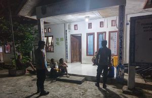 Optimalkan patroli dialogis malam hari, Polsek Fordata ciptakan Kamtibmas yang kondusif