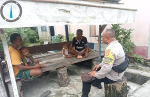 Bangun kedekatan, Bhabinkamtibmas Manglusi sambangi Warga sampaikan pesan Kamtibmas