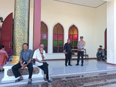 Pastikan aman, Kapolsek Fordata pimpin langsung pengamanan Misa Minggu Palma dan Peneguhan Sidi Baru