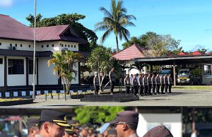 Perkuat silaturahmi pasca Lebaran, Kapolres Kepulauan Tanimbar pimpin apel jam Pimpinan dan Halal Bihalal