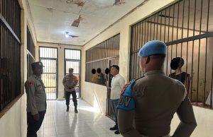 Perketat pengawasan, Pamapta I SPKT Polres Kepulauan Tanimbar pimpin pengecekan rutin ruang tahanan