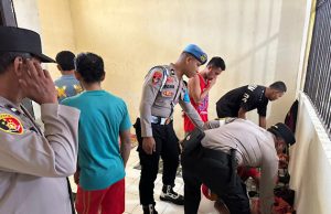 Pastikan keamanan rutan, Pamapta I SPKT Polres Kepulauan Tanimbar pimpin pengecekan rutin tahanan dan ruang tahanan