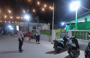 Personel Pos Pam Polsek Tanimbar Utara amankan Sholat Tarawih, jaga kekhusyukan Ibadah Ramadan