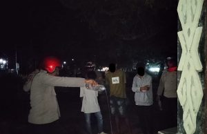 Patroli malam KRYD, Polsek Tansel bubarkan sekelompok Pemuda yang sedang mengkonsumsi miras