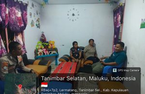 Intensifkan patroli sambang, Bhabinkamtibmas Lermatang jaga kondusifitas Desa binaan di malam hari