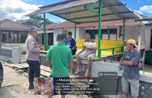 Gencarkan sambang Warga, Bhabinkamtibmas Olilit Raya 1 sampaikan pesan Kamtibmas