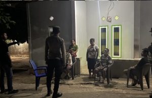 Jamin keamanan di malam hari, Polsek Selaru gencar melaksanakan patroli dialogis