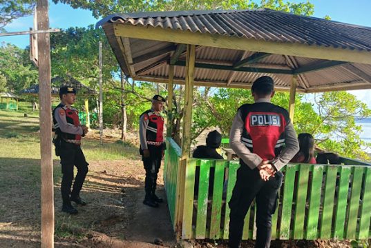 Patroli di kawasan wisata, Sat Samapta Polres Kepulauan Tanimbar jamin keamanan pengunjung