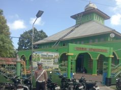 Optimalkan pam gatur Sholat Jumat, Sat Lantas Polres Kepulauan Tanimbar pastikan rasa aman di sejumlah Masjid