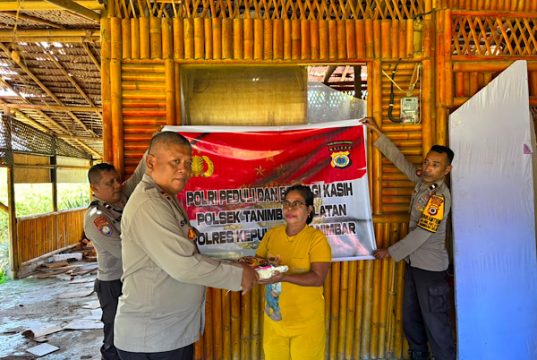 Kemitraan harmonis, Polsek Tanimbar Selatan gelar aksi Polri peduli dan berbagi kasih