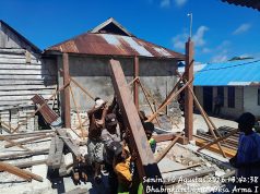 Aksi humanis Bhabinkamtibmas Arma I bantu Warga bangun rumah lewat sambang rutin
