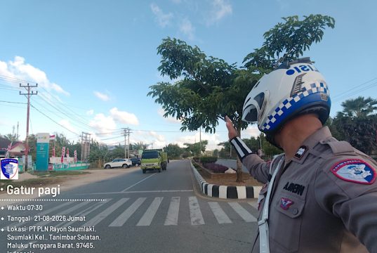 Hadir di pagi hari, Sat Lantas Polres Kepulauan Tanimbar amankan jalur aktivitas Warga